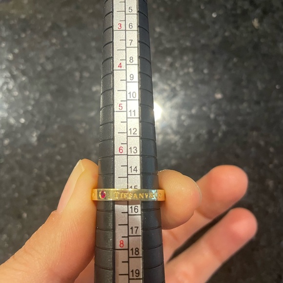 Tiffany & Co 3 rubies yellow gold ring - Picture 3 of 5